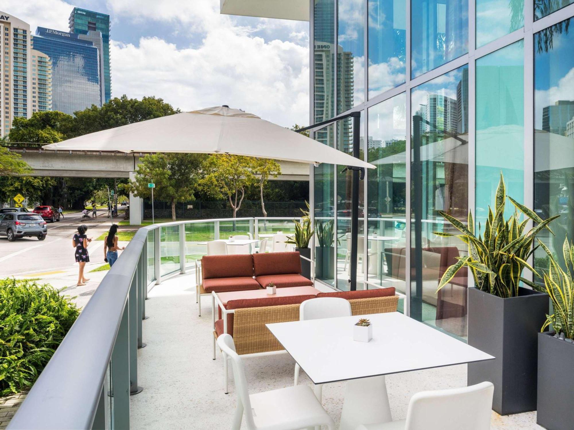 Novotel Miami Brickell Exterior photo